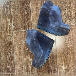 Alberto Guardiani Leather Platform Booties 🌵37